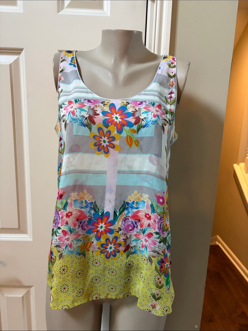 Johnny Was Floral Scoop Neck Sleeveless Tunic in Yellow and Blue